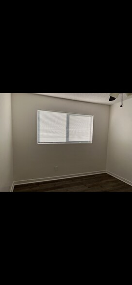 Building Photo - 1348 W 92nd St