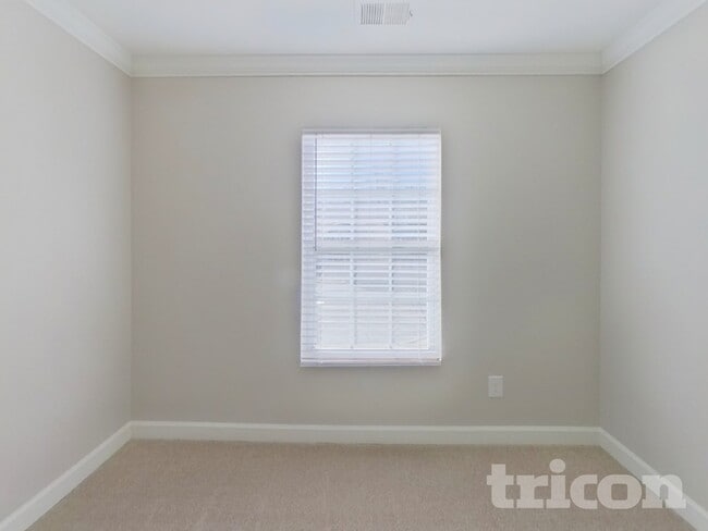 Building Photo - 8450 Ainsworth St