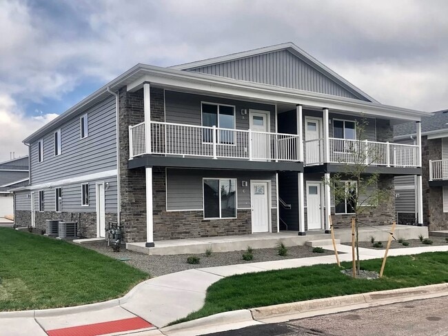 Building Photo - 6334 Yellowstone Rd