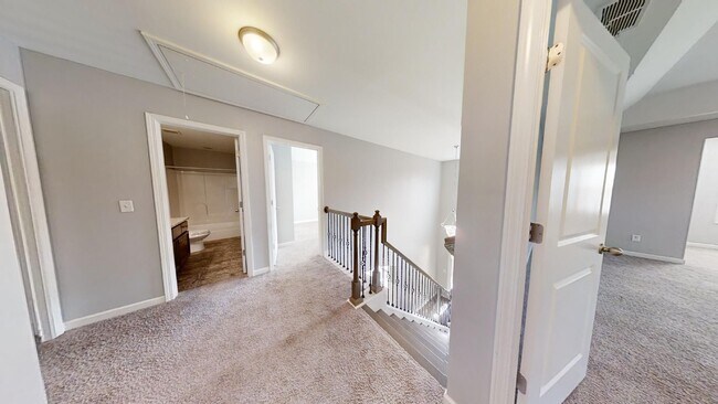 Building Photo - 979 W Richland Cir