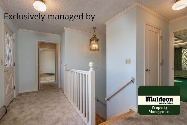 Building Photo - Beautiful 3 bedroom home with two car garage in Old Broadmoor