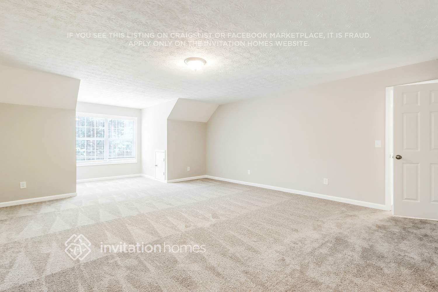 Building Photo - 4240 Autumn Lake Ct