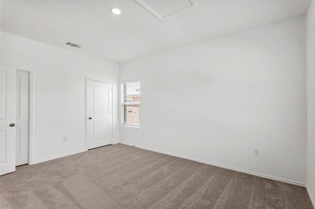 Building Photo - 110 Miglia St
