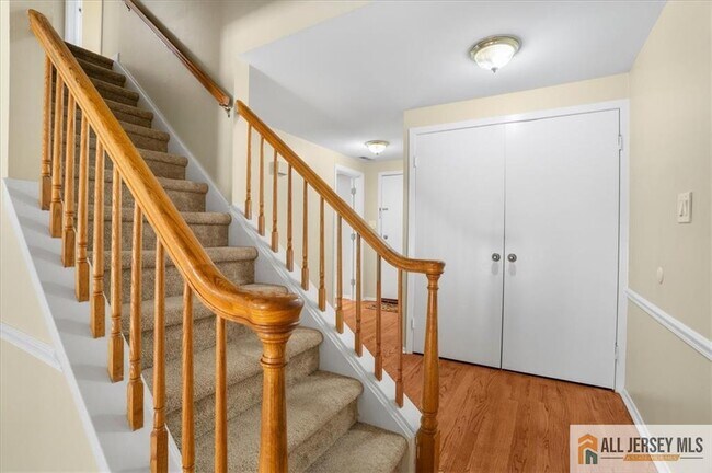 Building Photo - 73 Tennyson Dr