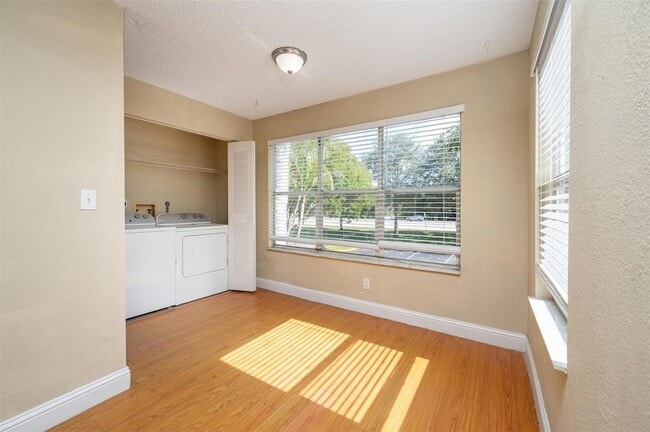 Building Photo - 731 Vista Isles Dr