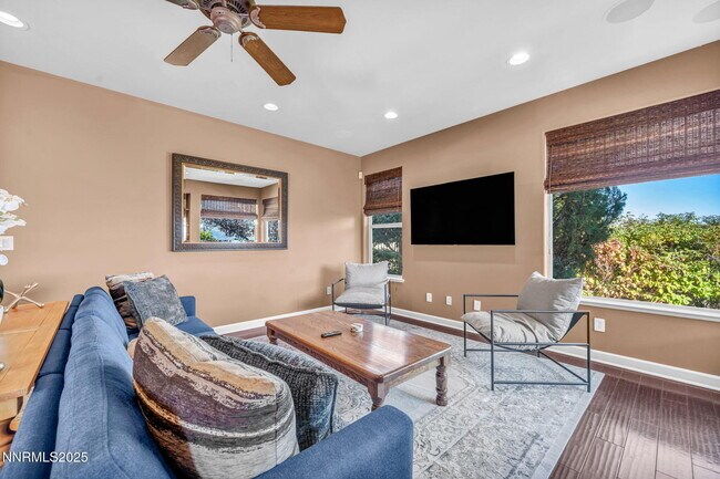 Building Photo - 1520 Taos Ln