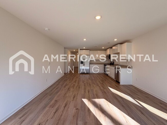 Building Photo - Spacious Four Bedroom for Rent in Tuscaloosa, AL!