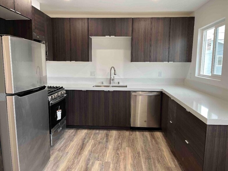 Building Photo - 1929 S Corning St