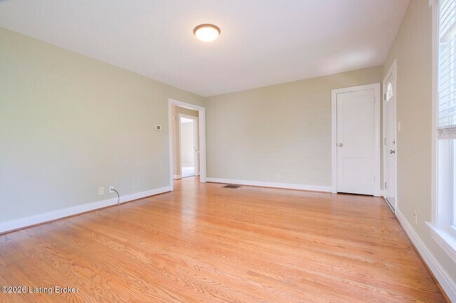Building Photo - 4022 Gloucester Rd