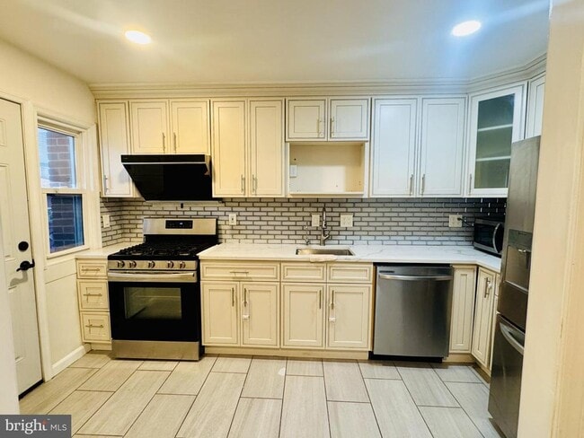 Building Photo - 4118 Buena Vista Ave