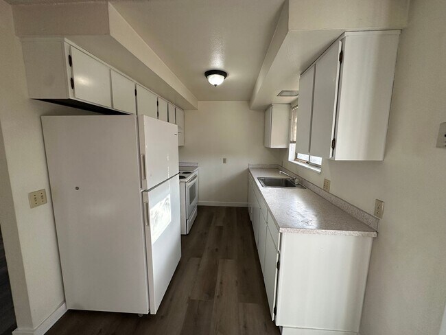 Building Photo - Byers Fourplex