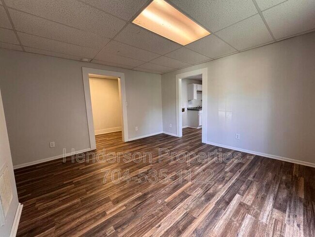 Building Photo - 1022 5th Street