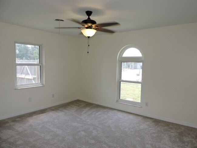Building Photo - Nice home in Northeast Pensacola!