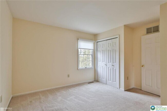 Building Photo - 4059 Wedgewood Rd