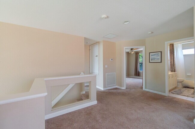 Building Photo - 3887 Hamilton Key