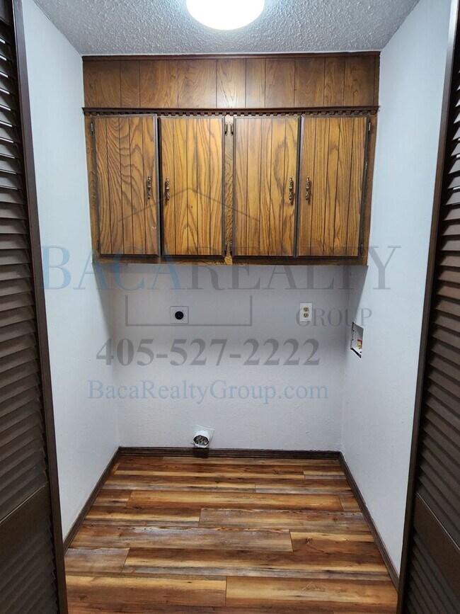 Building Photo - 3Br 2Ba house in Purcell!!