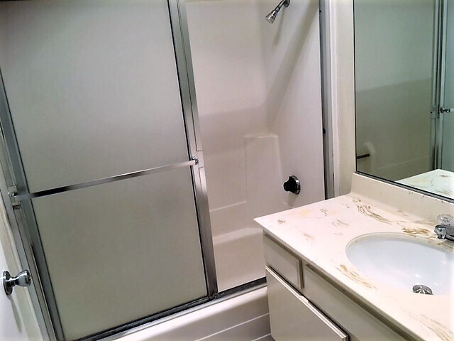 Building Photo - Great location! 2 bed 2 bath Simi Valley condo!