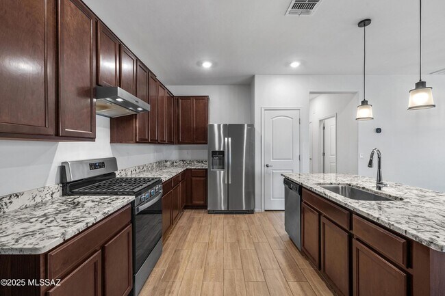 Building Photo - 12366 N Cervelli Ave