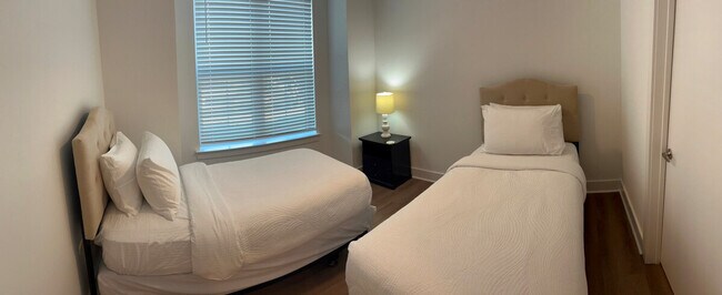 Building Photo - 853 Saddle Ridge Rd