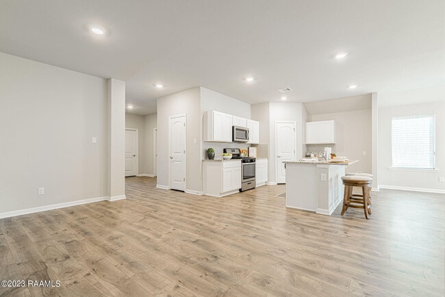 Building Photo - 101 Eagle Lk Dr