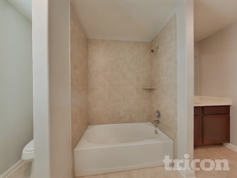 Building Photo - 216 Elm Patch Dr