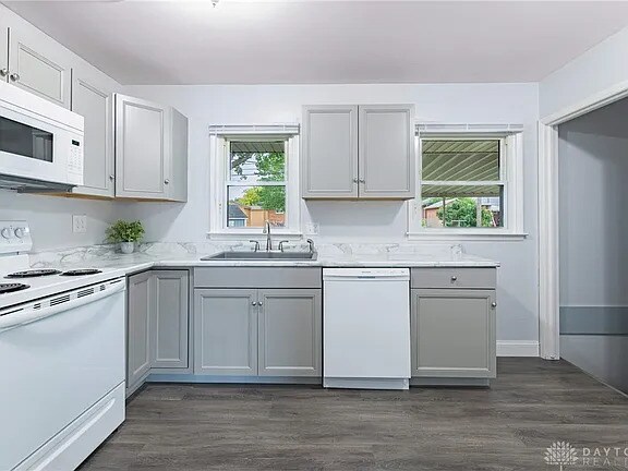 Building Photo - 4701 Tall Oaks Dr