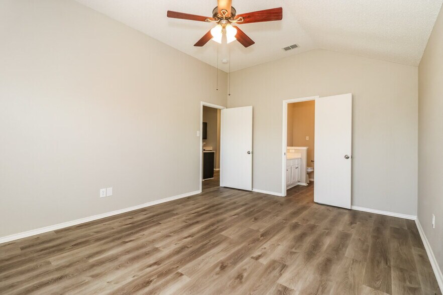 Building Photo - 1024 Stockton Dr