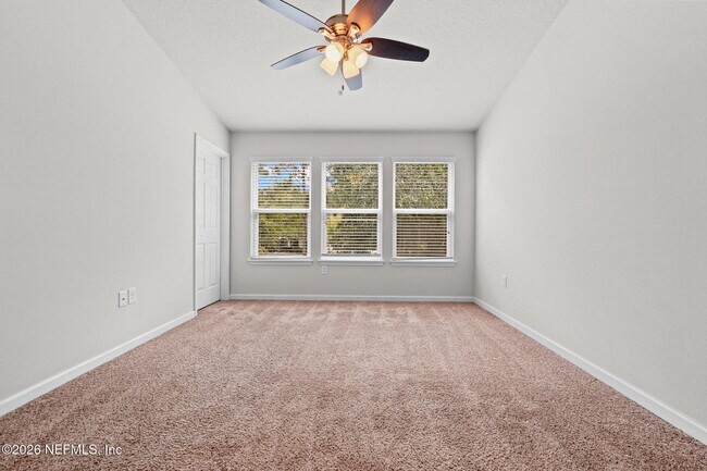 Building Photo - 6791 Roundleaf Dr