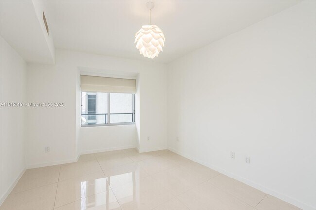 Building Photo - 1100 Biscayne Blvd