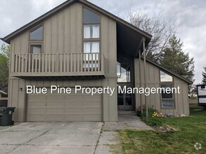 Building Photo - 1190 York Dr