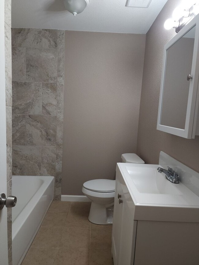 Building Photo - Freshly Renovated Home with Modern Finishes