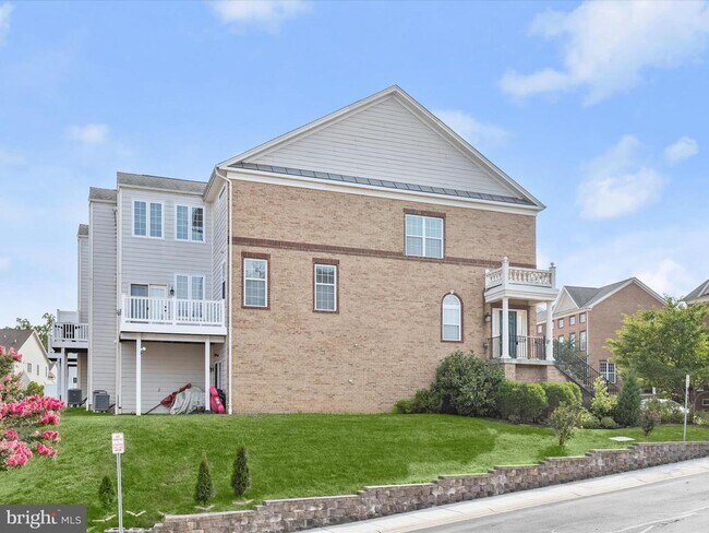 Building Photo - 7761 Crystal Brook Way