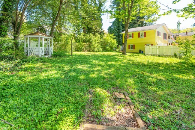 Building Photo - 2 br, 2 bath House - 45 Short Street 1