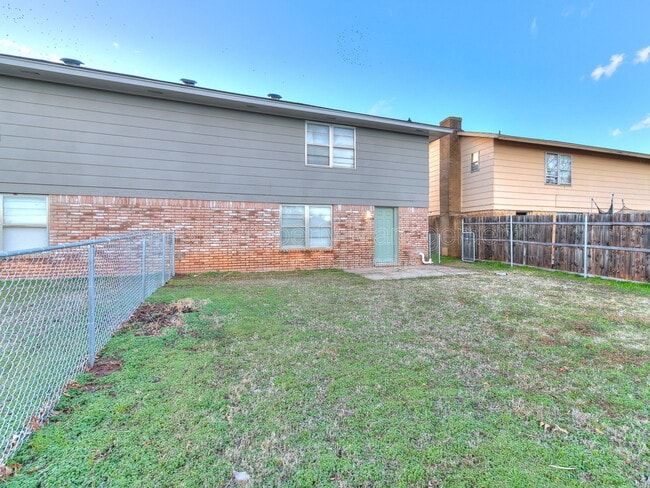 Building Photo - 8510 Candlewood Dr