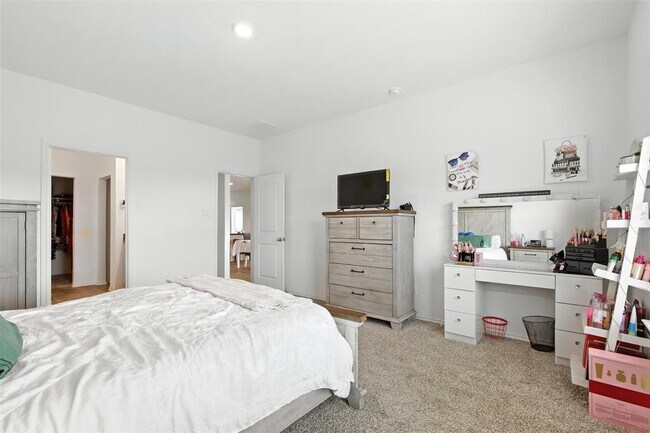 Building Photo - 24010 Breckenridge Hts Ln