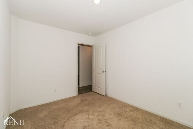 Building Photo - Coming Soon!