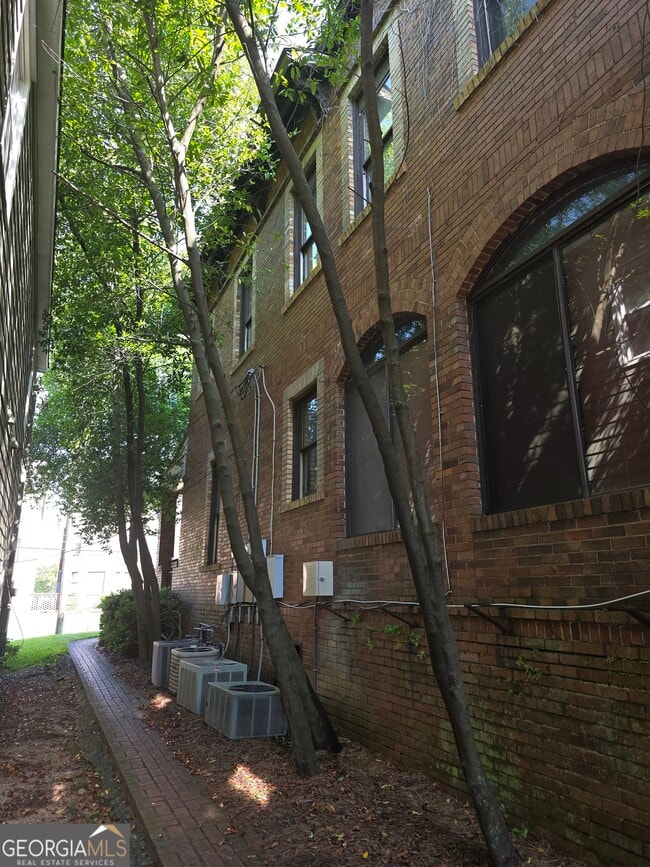 Building Photo - 293 Orange St
