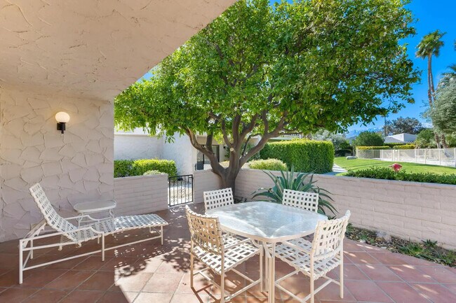 Building Photo - 2604 N Whitewater Club Dr