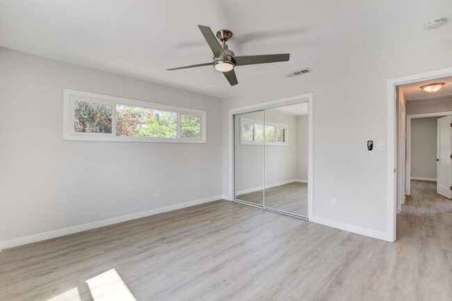 Building Photo - 3969 Rogers Rd