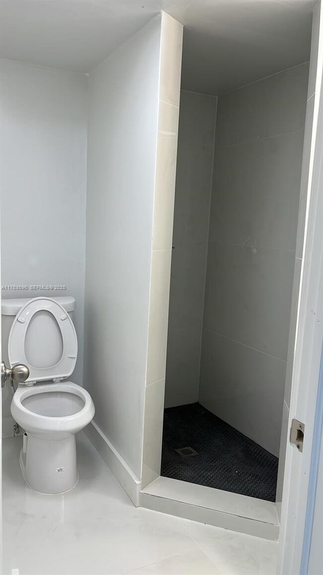 Building Photo - 6051 Arthur St