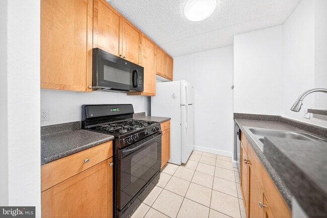 Building Photo - 60 S Van Dorn St