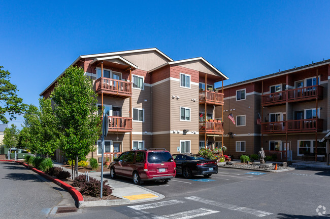 Building Photo - The Crossings at Battle Ground Village