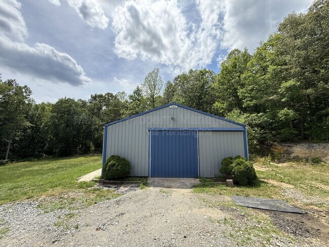 Building Photo - 17493 American Way