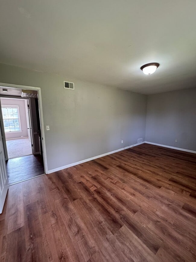 Building Photo - 2034 Baxter Rd