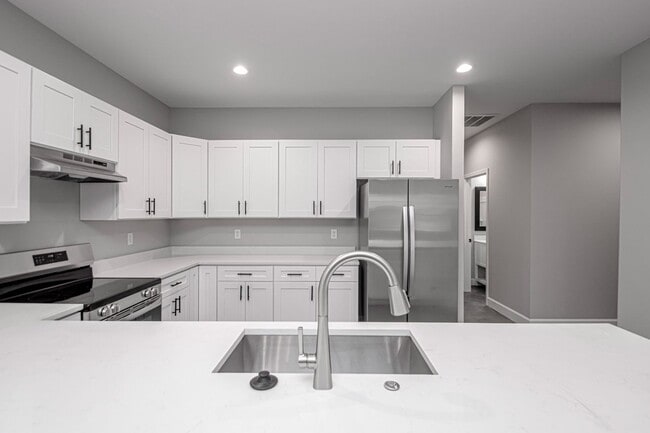 Building Photo - 1621 Wilson Rd