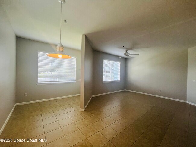 Building Photo - 1747 Sophias Dr