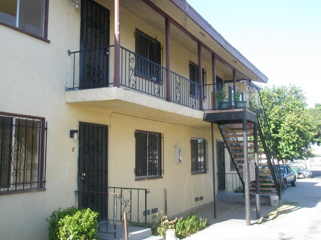 Building Photo - 805 N Santa Fe Ave