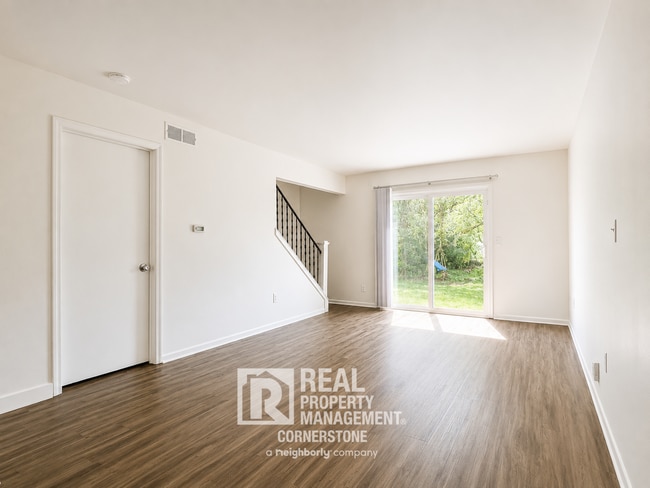 Building Photo - Spacious 2BR Townhome in Gull Lake Schools | Dog Friendly