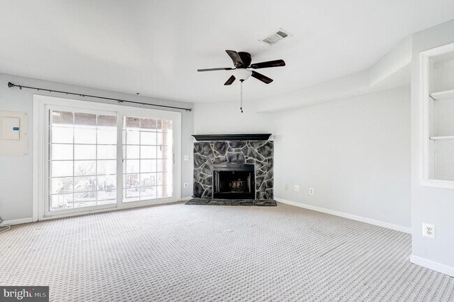 Building Photo - 12111 Wedgeway Pl
