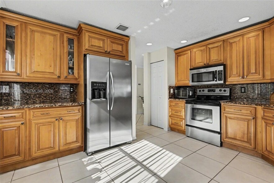 Building Photo - 17367 SW 20th Ct